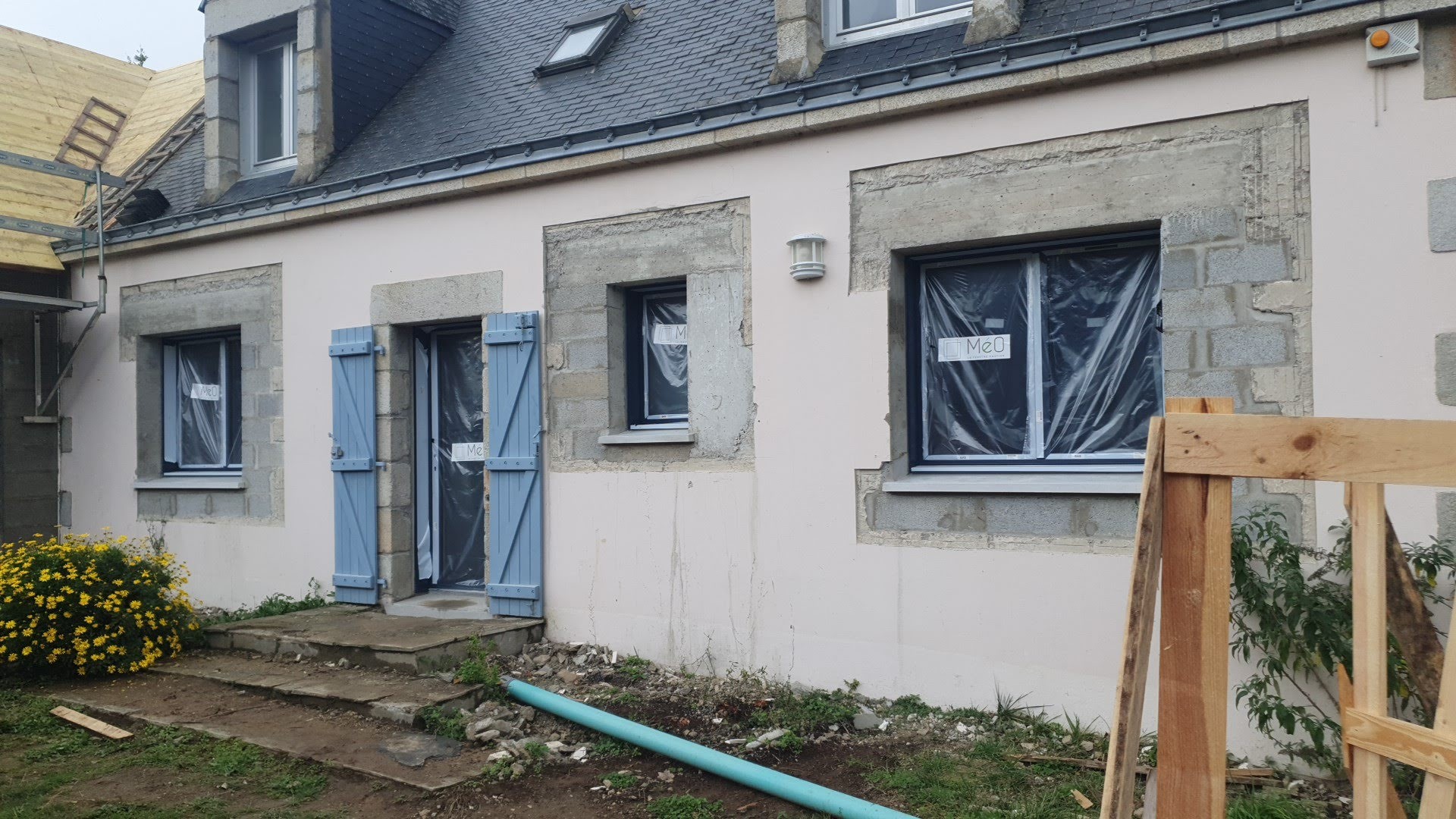 Extension, Rénovation maison pierre sur secteur Carnac, remplacement des menuiseries extérieures
