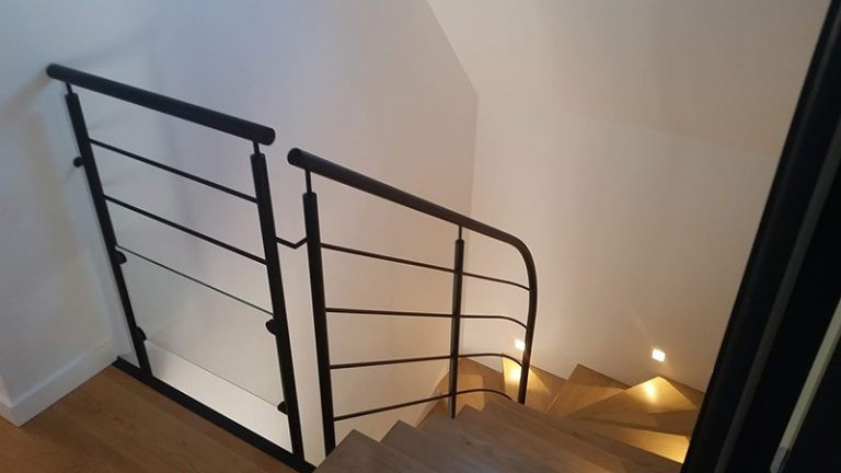 Rénovation chantier ostréicole en habitation individuelle Saint Philibert, Passivéo, escalier